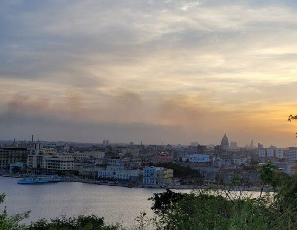 Blackouts in Cuba: How to Experience and Enjoy the Island Despite Power Outages